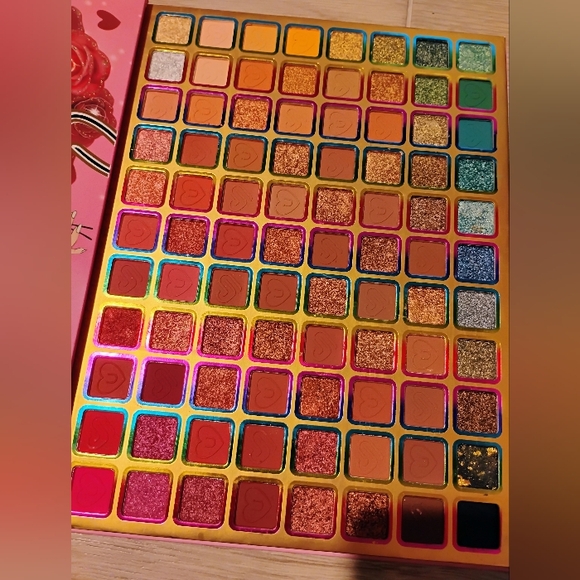 Makeup - Picture 2 of 2